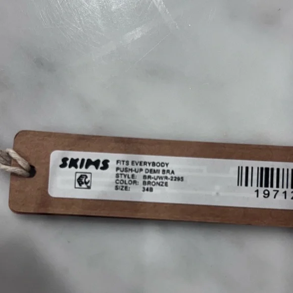 NWT SKIMS Fits Everybody Demi Push-Up Bra. Size 34B. Bronze color. - Picture 2 of 2